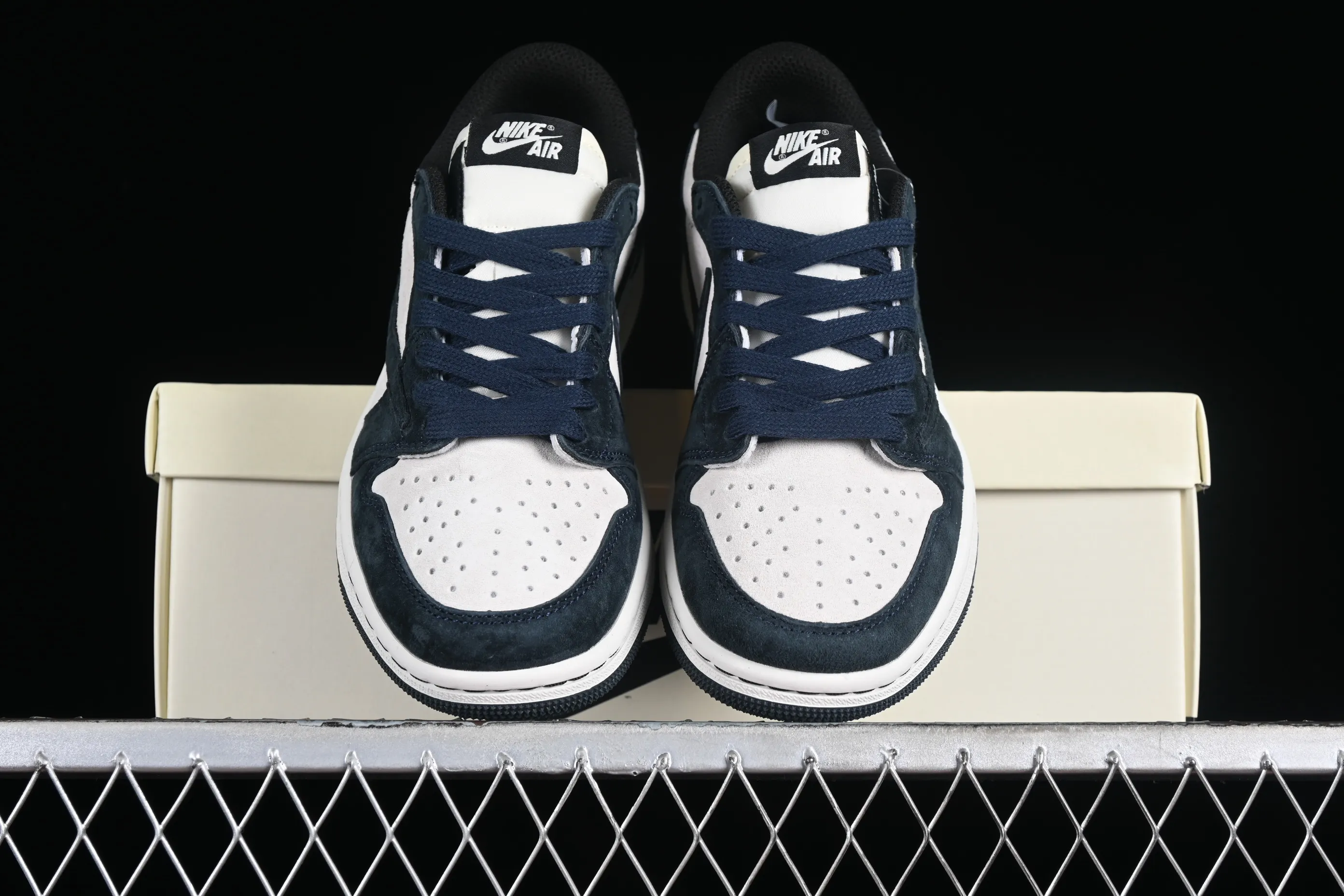 All Categories Air Jordan Jordan Series Basketball Shoes Air Jordan 1 Low Travis Scott x Air Jordan 1 Low OG AJ1 Joe 1 Reversed Overhook Joint Style Casual Sports Basketball Shoes DM7866-819
